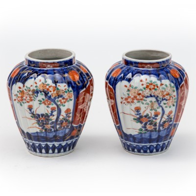 Para wazonów z japońskiej porcelany IMARI